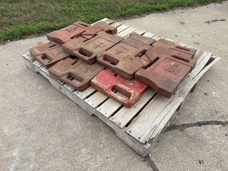 10-international-stamped-suitcase-weights-image-1