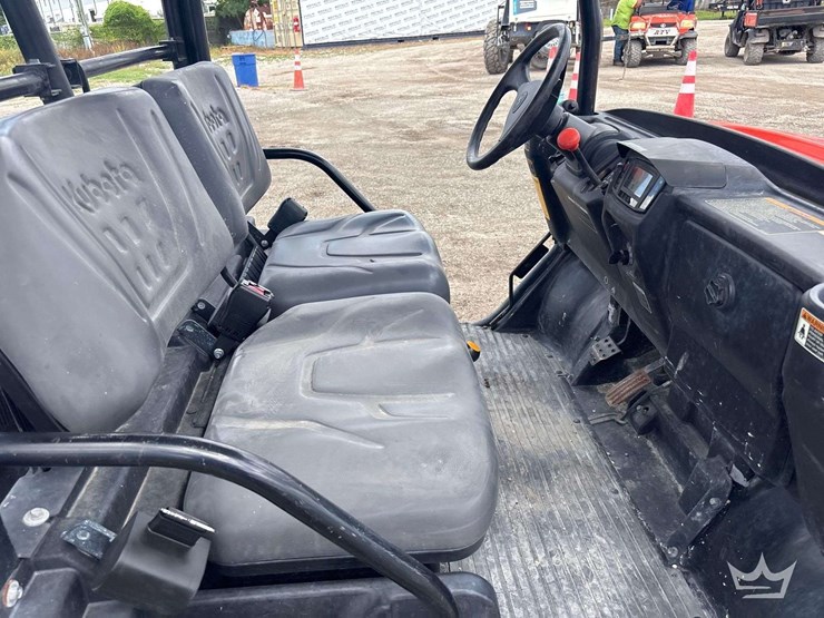 2023-kubota-rtvx1140-image-12