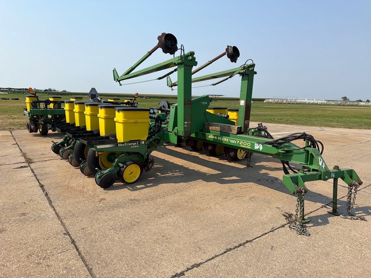 1994-john-deere-7200-image-1