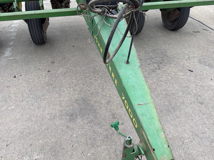john-deere-7000-image-14