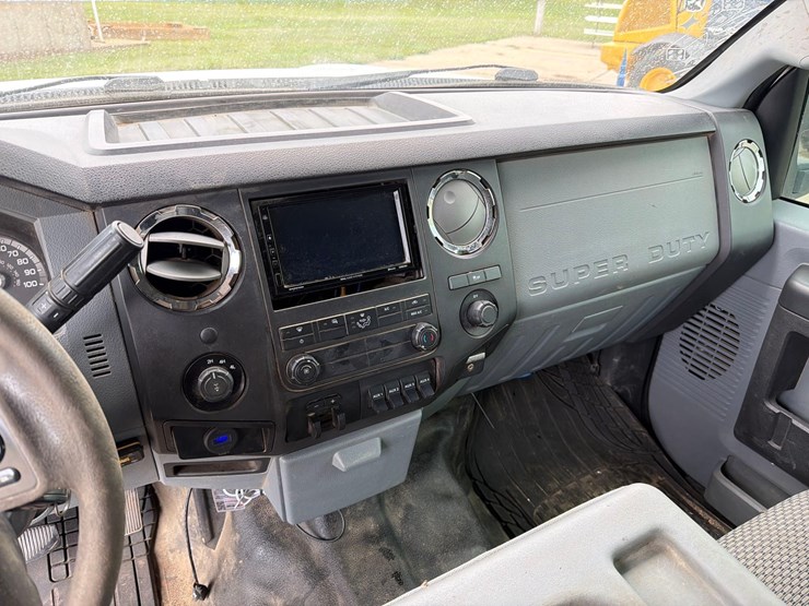 2015-ford-f250-image-32