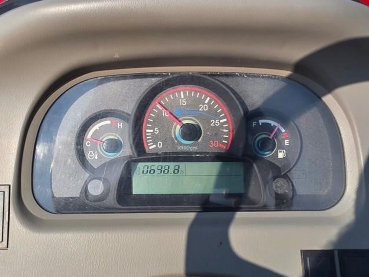 case-ih-farmall-35c-image-53