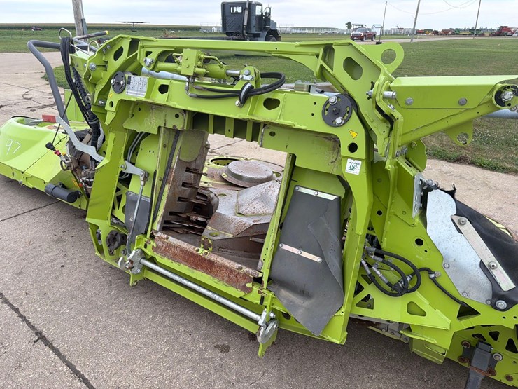 2019-claas-orbis-750-image-16