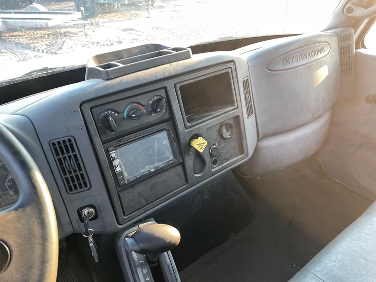 2003-international-durastar-4200-image-49