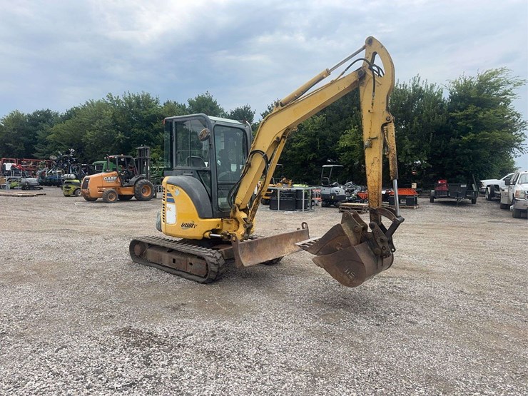 komatsu-pc35mr-image-2