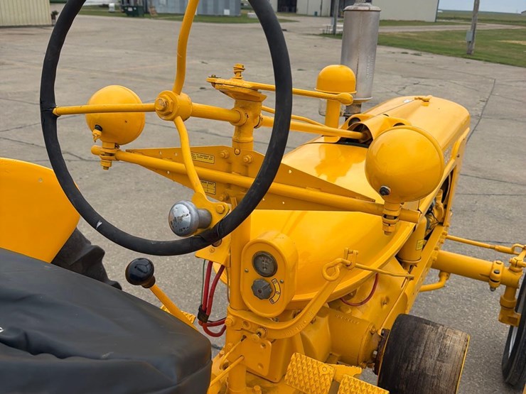 farmall-h-tractor-image-20