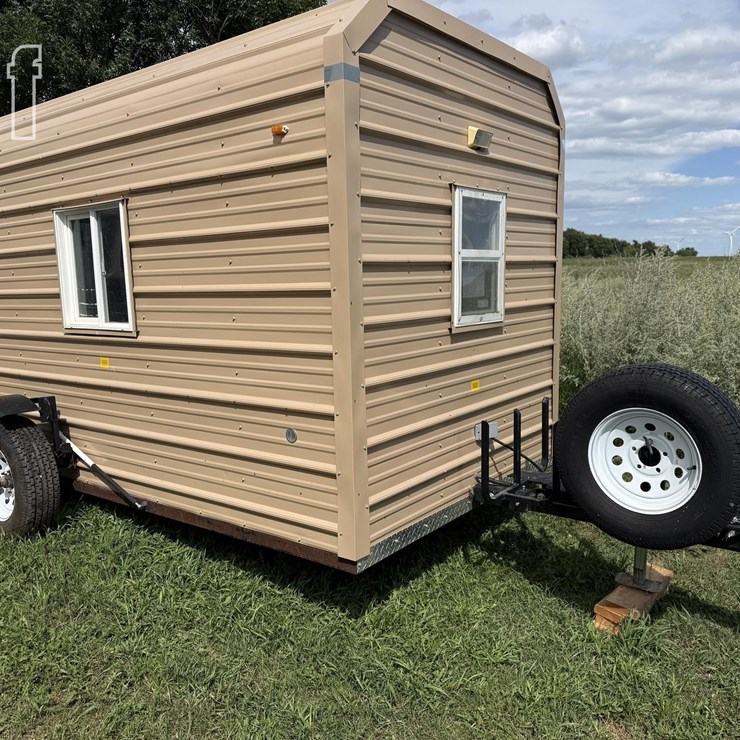 DAK SHACK PORTABLE FISH HOUSE