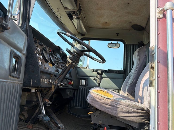 1993-kenworth-t600-image-30