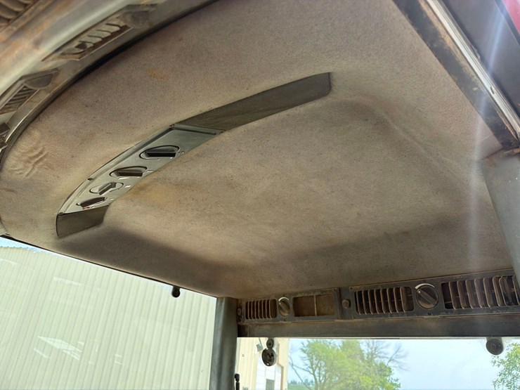 case-ih-7140-image-36