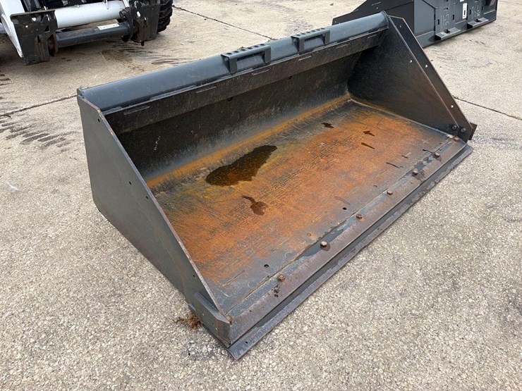 bobcat-6ft-skidloader-bucket-image-2