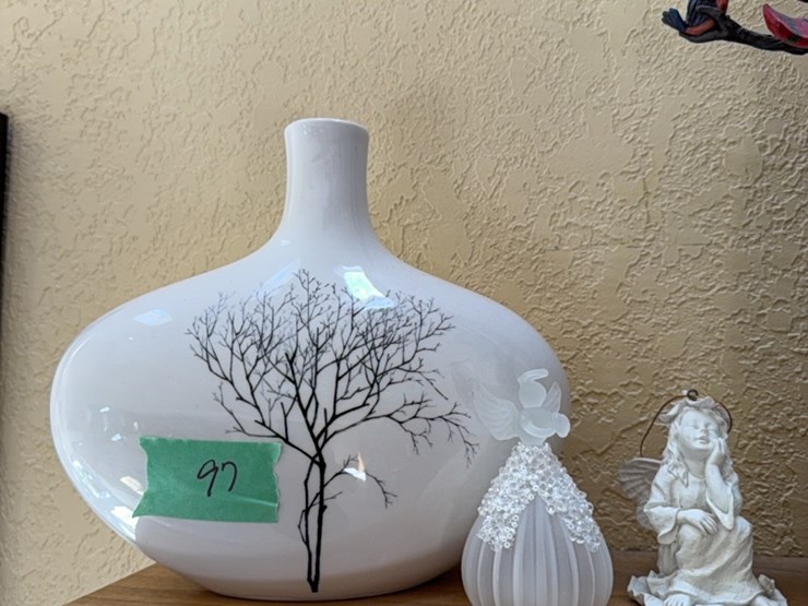 jim-shore-snowman,-vase-and-knick-knacks-image-2