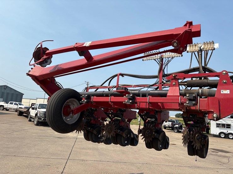 2011-case-ih-1240-image-47