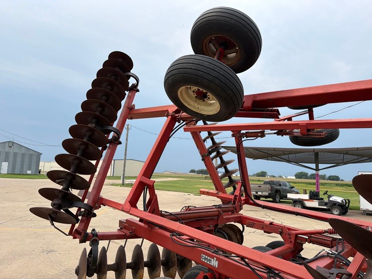 case-ih-3900-image-19