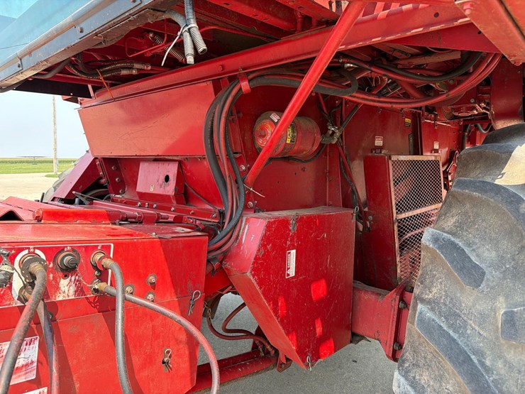 1989-case-ih-1660-image-17