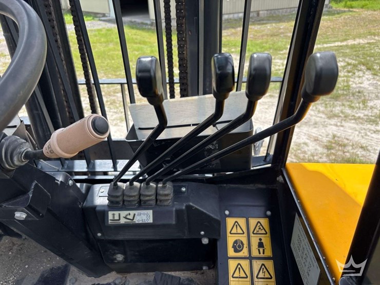 2020-jcb-930-image-25