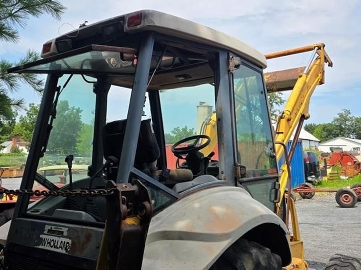 new-holland-555e-image-15