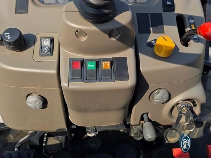 case-ih-farmall-35c-image-50