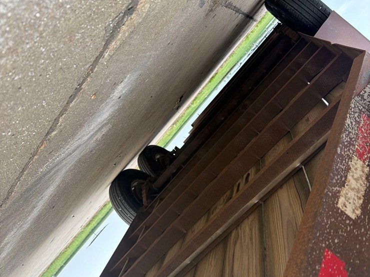 dct-81”-x-18ft-bumper-hitch-flatbed-image-19