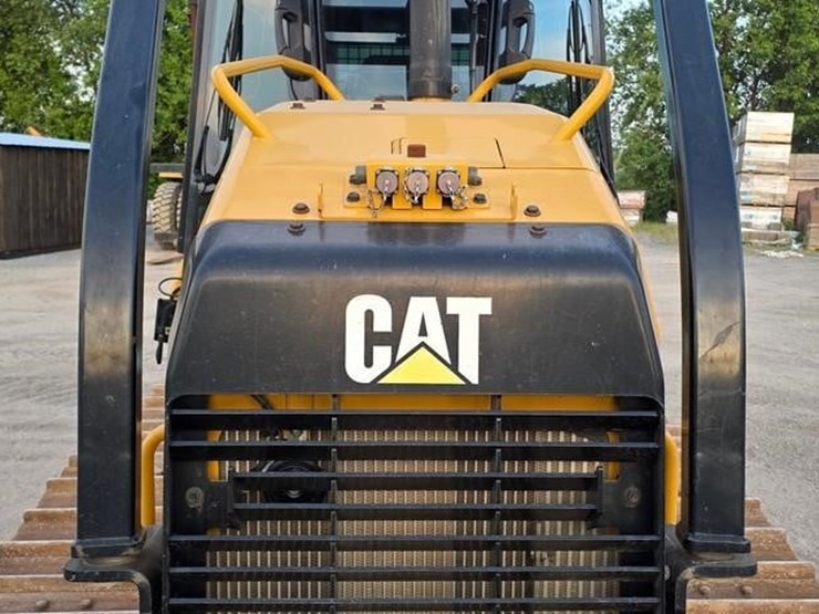 2017-caterpillar-d5k2-xl-image-53