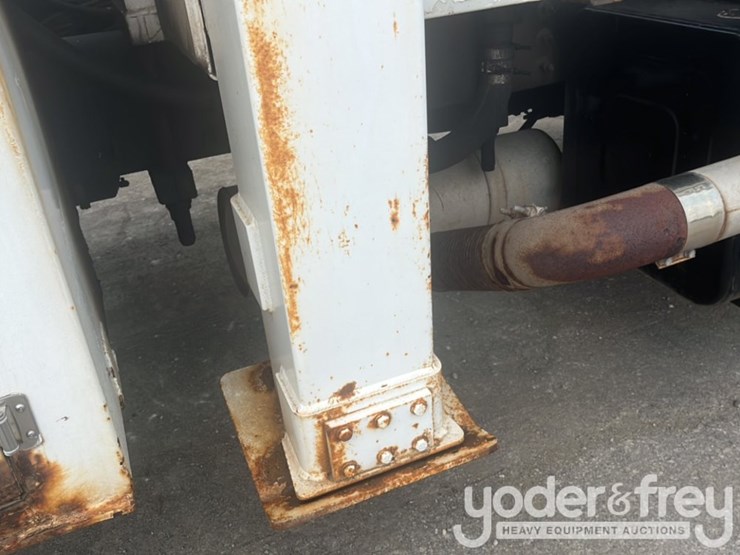 2000-sterling-lt9500-image-46