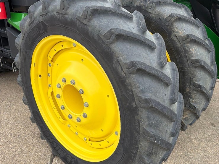 2022-john-deere-8r-280-image-38
