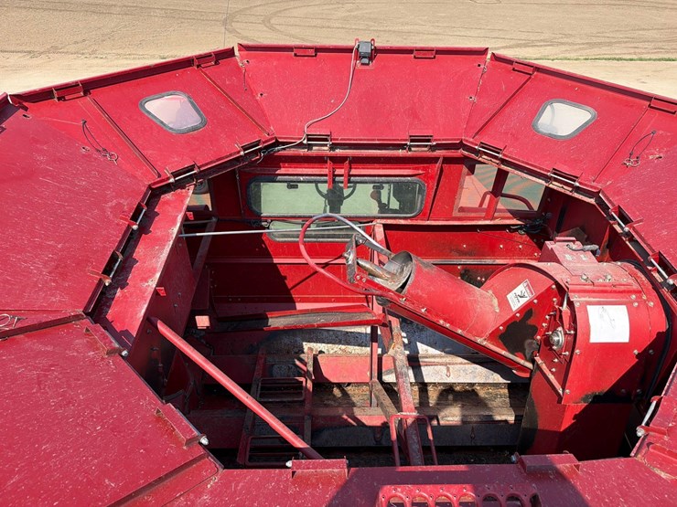 2005-case-ih-2377-image-103