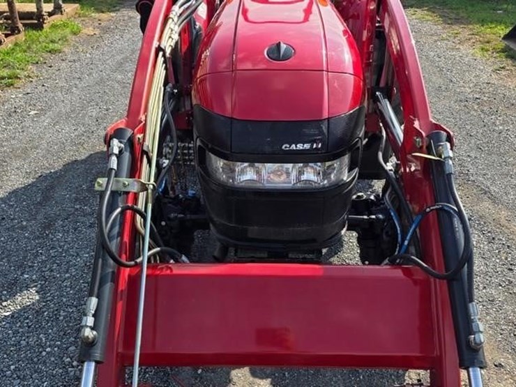 case-ih-farmall-35c-image-30