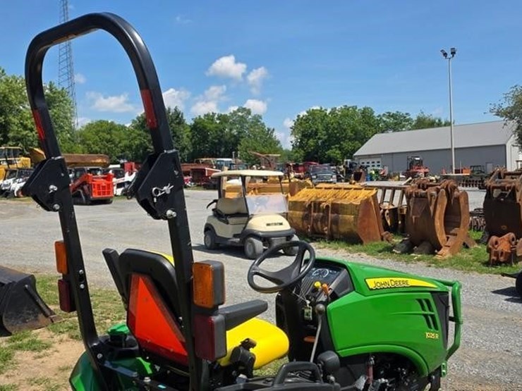 john-deere-1025r-image-11
