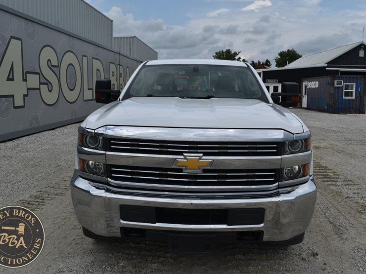 2018-chevrolet-silverado-2500hd-image-9