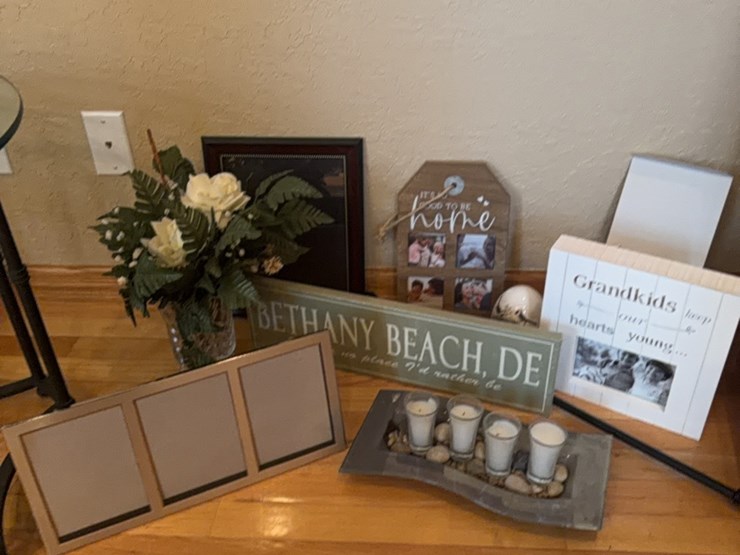 various-home-decor,-very-expensive-to-buy,-check-photos-￼-image-2