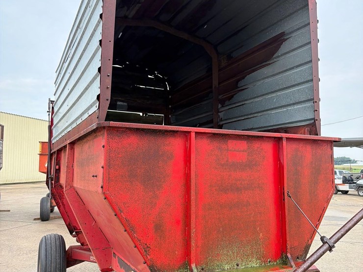 roda-12ft-rear-unload-metal-silage-wagon-image-15