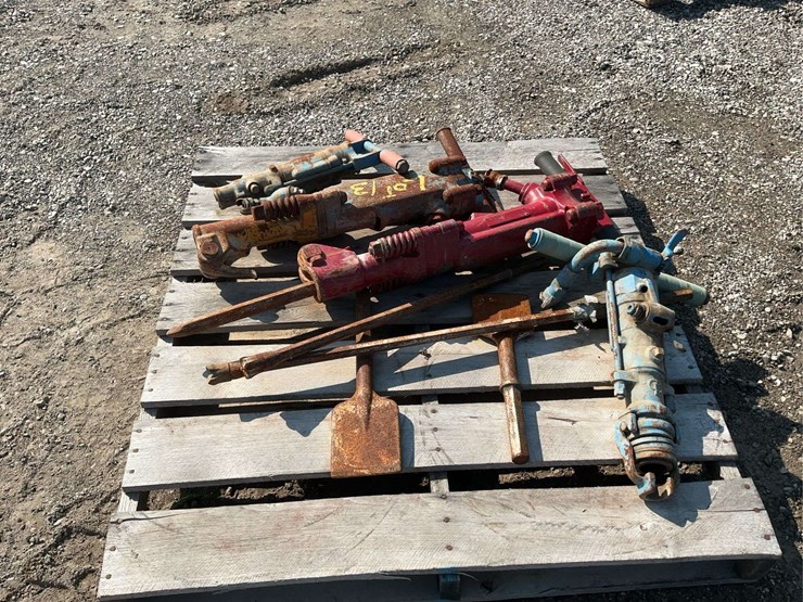 (4)-air-jack-hammers-and-attachments-image-3
