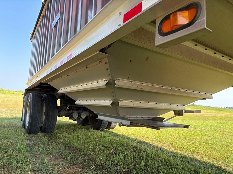 2010-dakota-4100-41ft-semi-grain-trailer-image-27