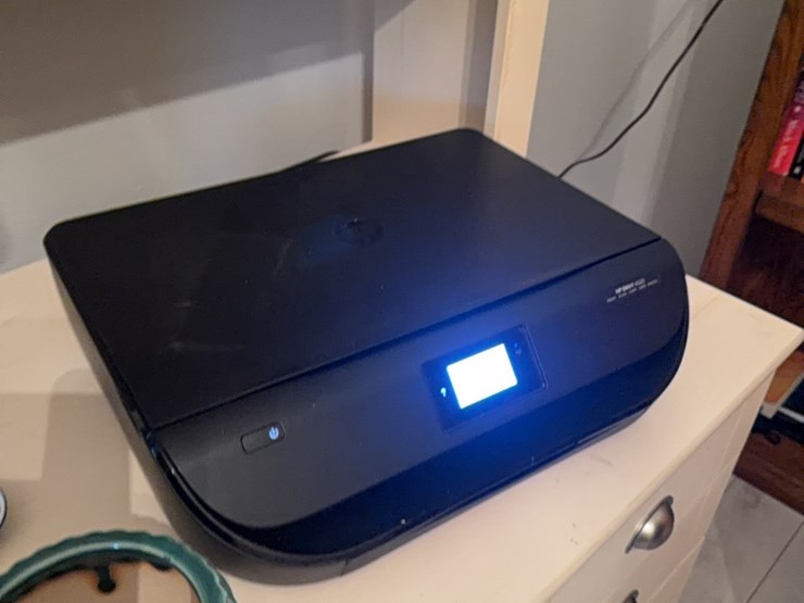 printer,-flatscreen-monitor,-other-miscellaneous-for-office-desk-image-7