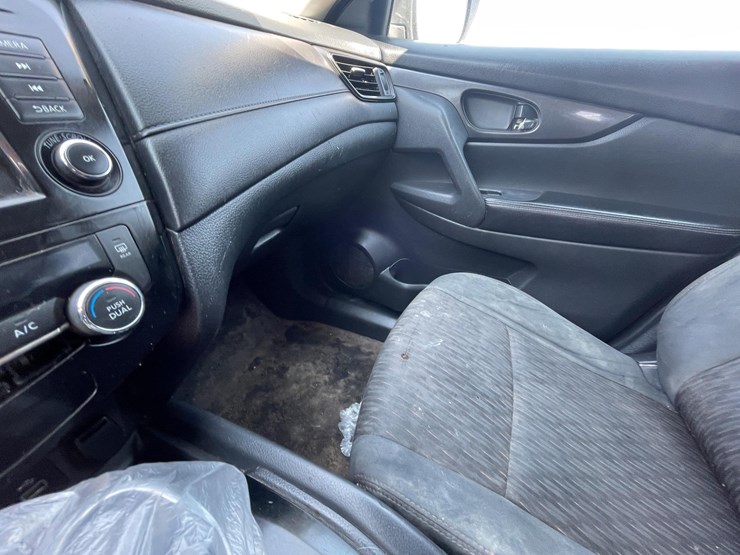 2018-nissan-rogue-image-47