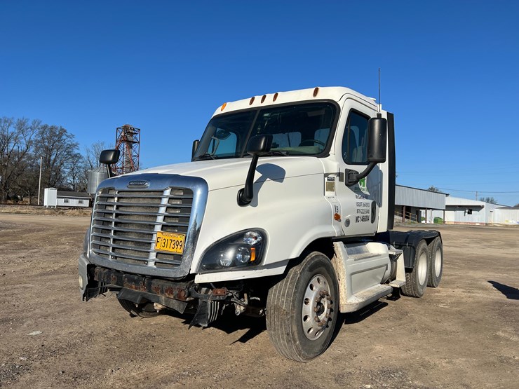 freightliner-cascadia-image-2