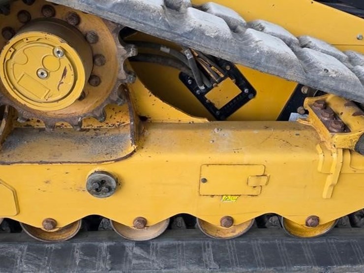 2022-caterpillar-299d3-xe-image-15