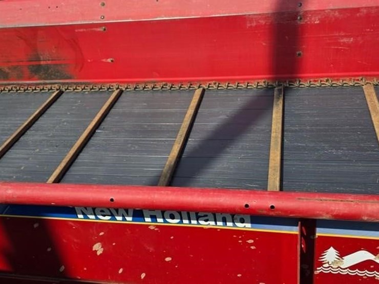 2019-new-holland-165-image-10