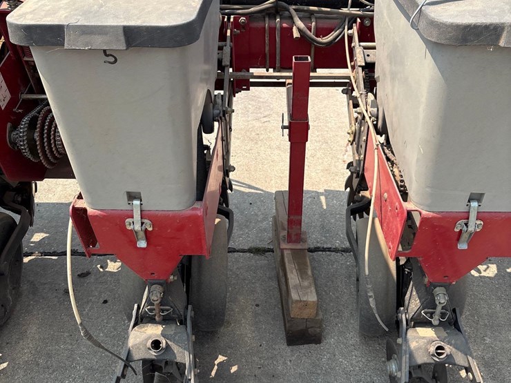 case-ih-1200-image-6