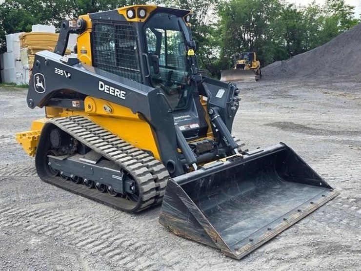 2025-deere-335-p-tier-image-1
