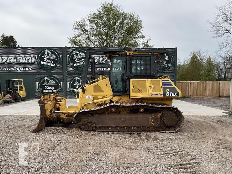 2015-komatsu-d61ex-23-image-1