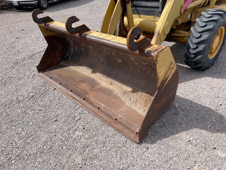 caterpillar-416d-image-19