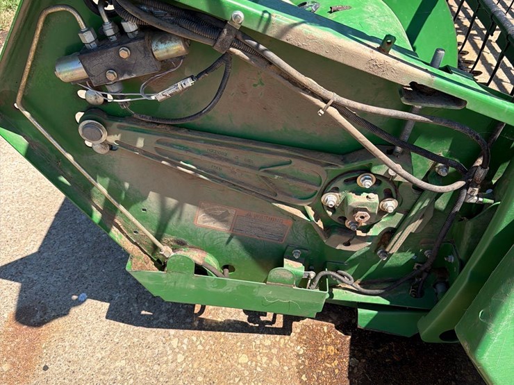 john-deere-630f-image-35