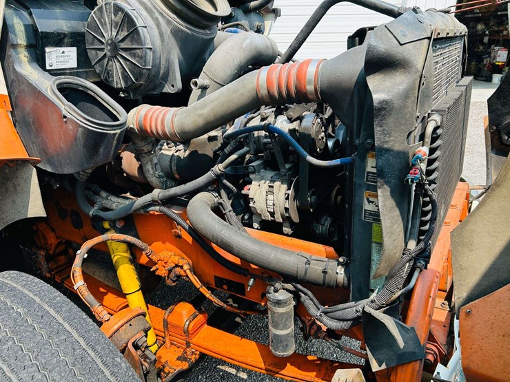 2005-kenworth-t300-image-38