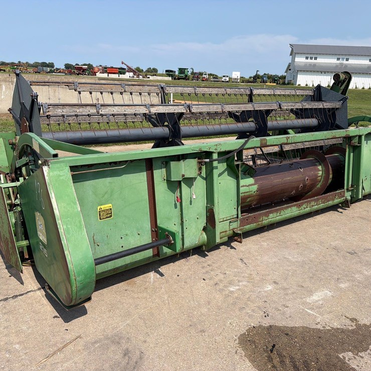 JOHN DEERE 216