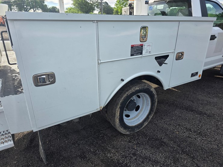 ford-f550-image-13