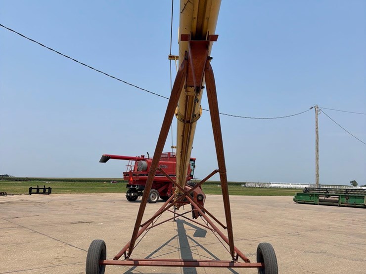 westfield-10”-x-62ft-auger-image-11