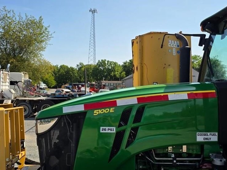 john-deere-5100e-image-39
