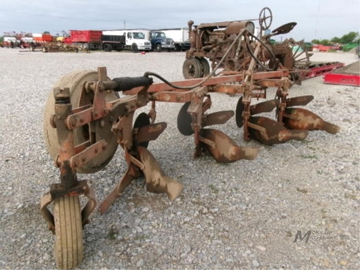allis-chalmers-4b-3463-image-4