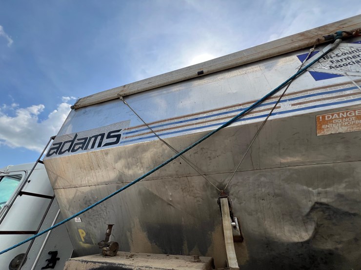 mdhd-freightliner-for-project-or-parts-equipped-with-an-m11-and-an-adams-tender-image-30